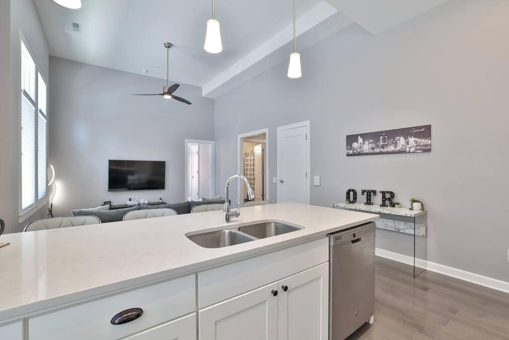 **New Modernlux Best Otr Condo *Park Onsite** Cincinnati Exterior foto